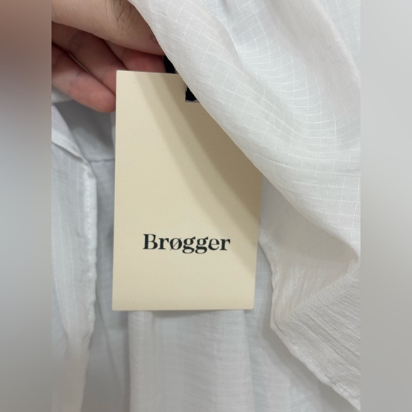 Brogger | olive babydoll ruffle-trimmed shell top | NWT size L - Picture 12 of 16